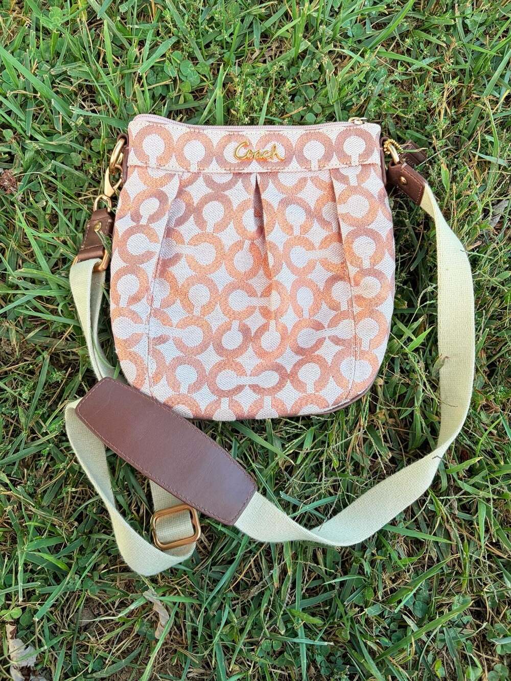 Coach 42531 Op Art Rose Gold Metallic Signature Crossbody Swingpack Bag